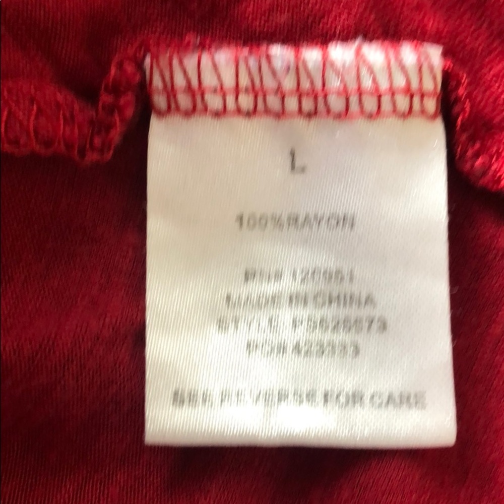 Red blouse - Picture 3 of 3